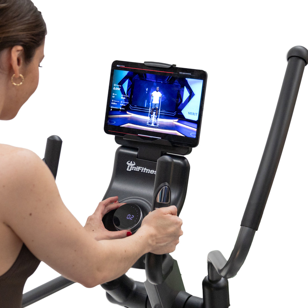Unifitness Elíptica Eléctrica Pro K60 Color Negro