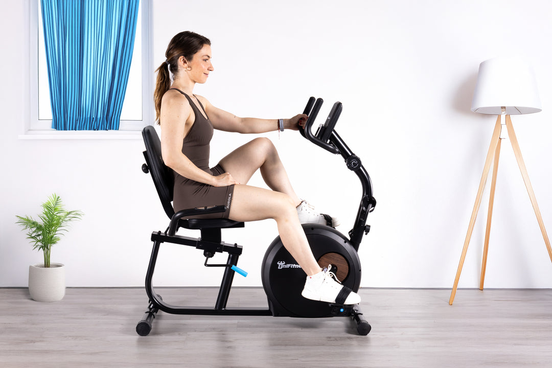 Bicicleta Recumbente Unifitness U23 Color Negro